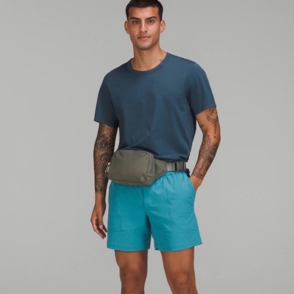 NWT LULULEMON EVERYWHERE BELT BAG - Picture 6 of 15